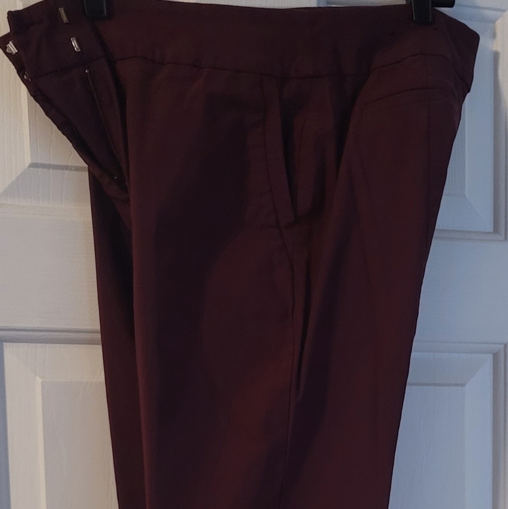 Worthington Burgundy casual pants